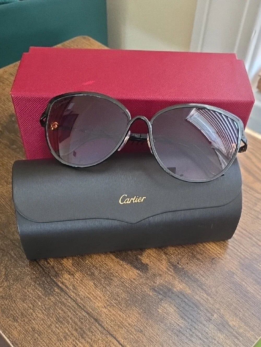 Cartier stylish cat